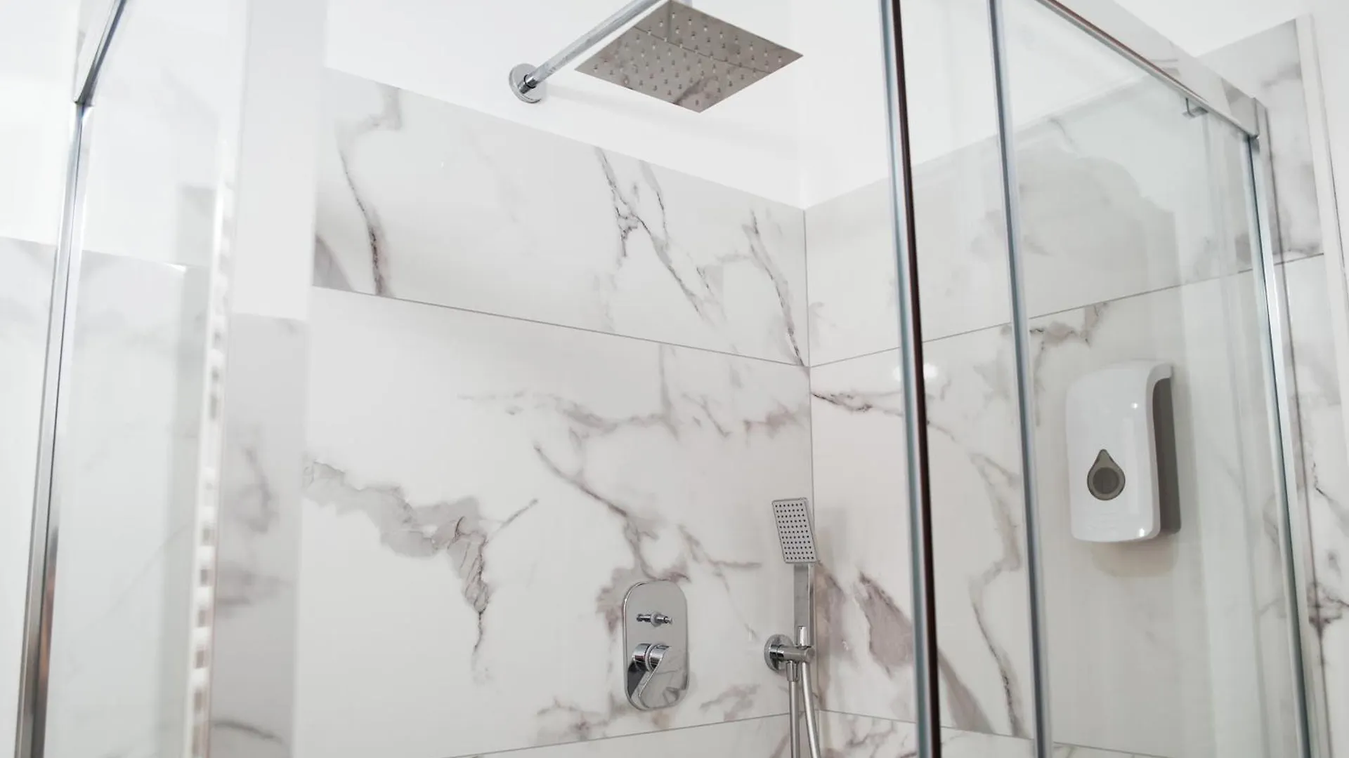 Thery House - Tiburtina Apartment Rom