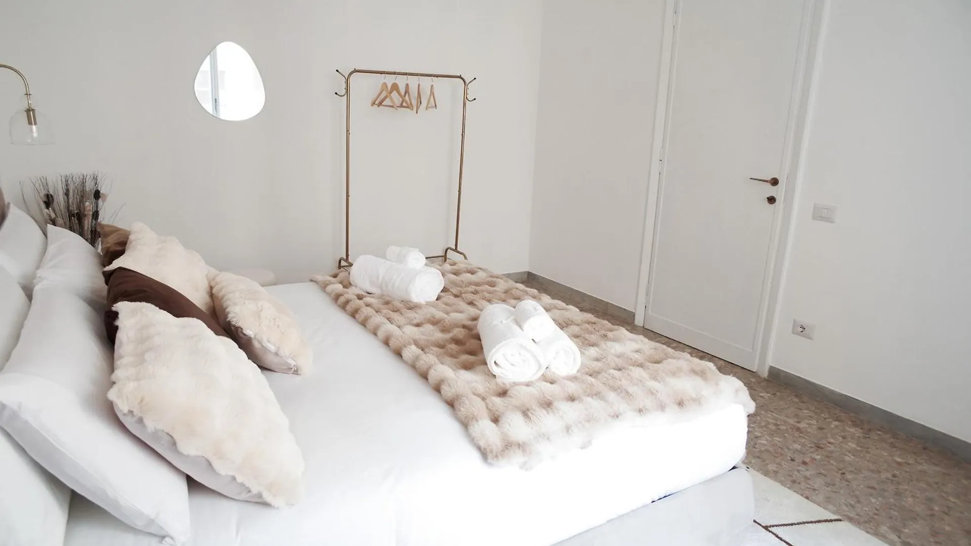 Thery House - Tiburtina Apartment Rome